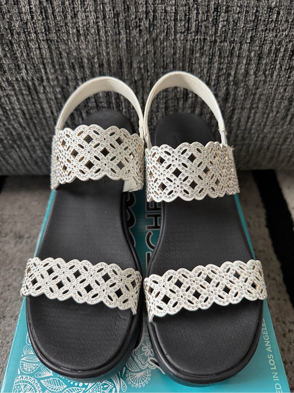 Skechers White Cali Luxe Foam Rumble On Sassy Dayz NWOT Size 8M